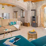 بيت للعطل Amazing Home In Puntera With Wifi Puntera
