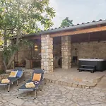 Amazing Home In Puntera With Wifi *