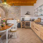Amazing Home In Puntera With Wifi * Puntera