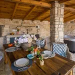 بيت للعطل Amazing Home In Puntera With Wifi Puntera