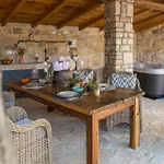 Amazing Home In Puntera With Wifi Puntera