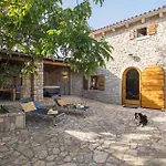 بيت للعطل Amazing Home In Puntera With Wifi