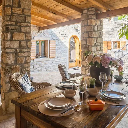 Amazing Home In Puntera With Wifi * Puntera