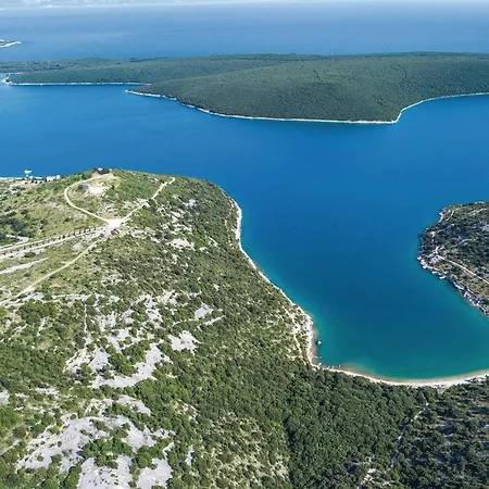 2 Bedroom Stunning In Prázdninový dům