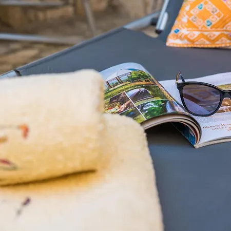 2 Bedroom Stunning In Prázdninový dům *