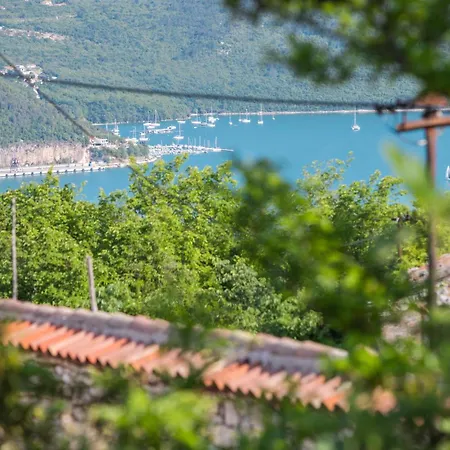 2 Bedroom Stunning In Prázdninový dům *