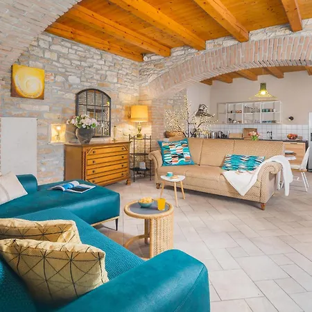 2 Bedroom Stunning In * Puntera