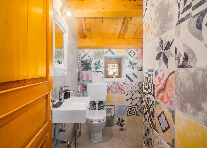 2 Bedroom Stunning In Puntera