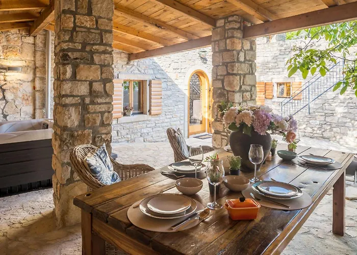 2 Bedroom Stunning In * Puntera